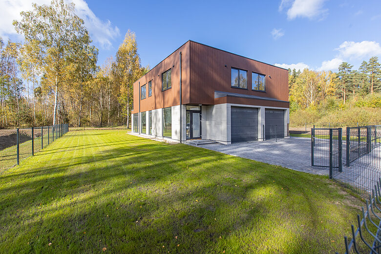 Dvīņu mājas Juglā, Juglas mājas